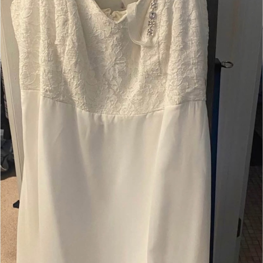Elegant Ivory Lace Dress
